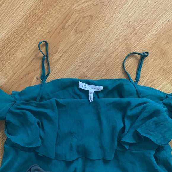 BCBGeneration Ruffle Sleeve Top (small) - Picture 4 of 4